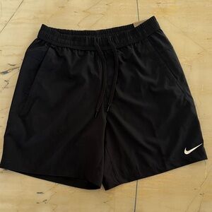 Nike Form Dri-Fit Standard fit M 7” Shorts with White Swoosh